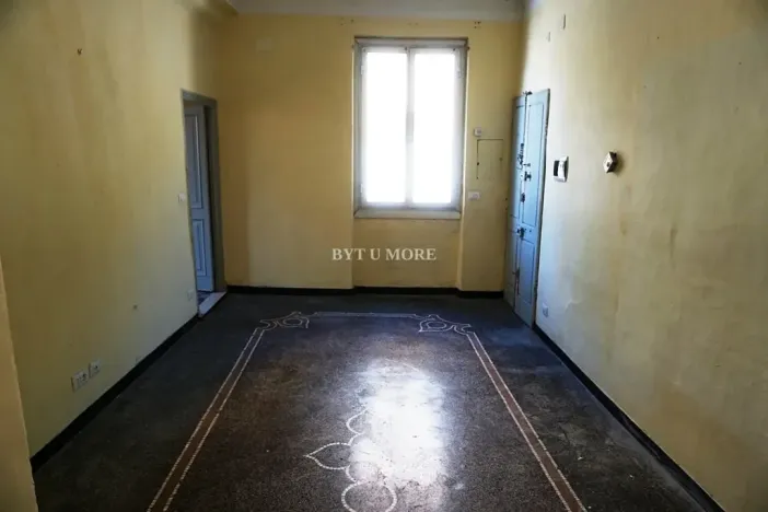 Prodej bytu 4+kk, Janov, Itálie, Via Liberti, 85 m2