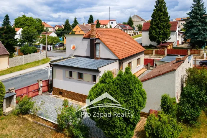 Prodej rodinného domu, Chlumčany, Komenského, 196 m2