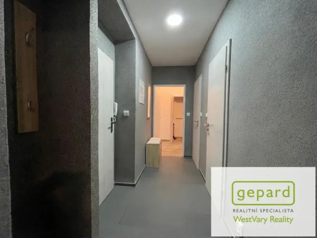 Prodej bytu 3+1, Karlovy Vary, Sokolovská, 66 m2