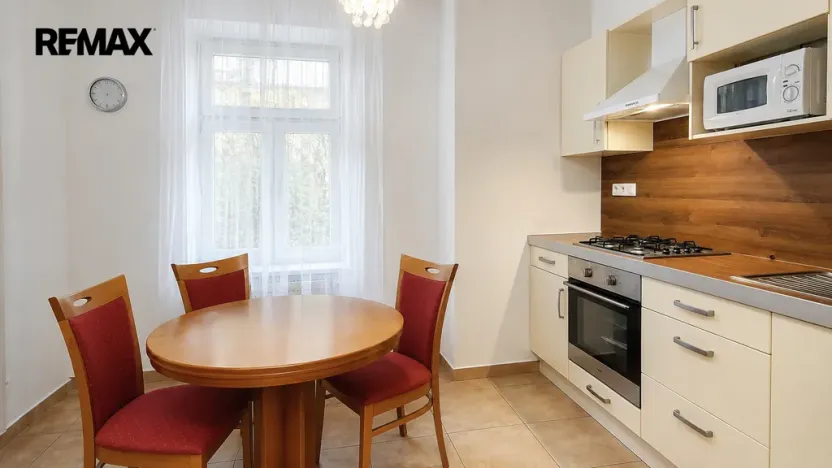 Pronájem bytu 2+1, Karlovy Vary, Lázeňská, 62 m2