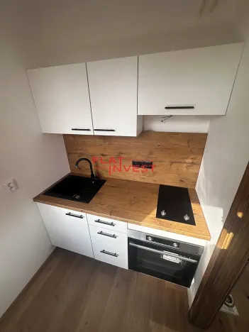 Pronájem bytu 1+kk, Liberec, Purkyňova, 27 m2