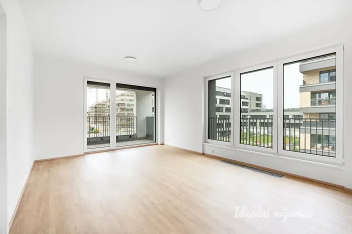 Pronájem bytu 2+kk, Praha - Hloubětín, Domalípova, 60 m2