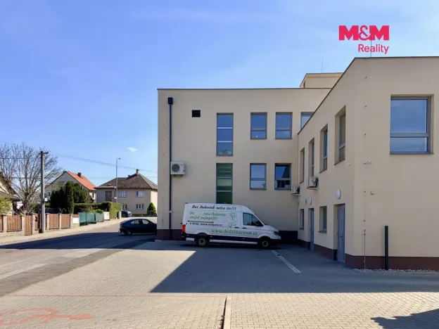Pronájem kanceláře, Pardubice - Staré Čívice, Přeloučská, 140 m2