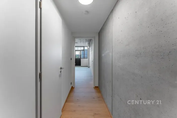 Pronájem bytu 1+kk, Praha - Vysočany, Kolbenova, 33 m2