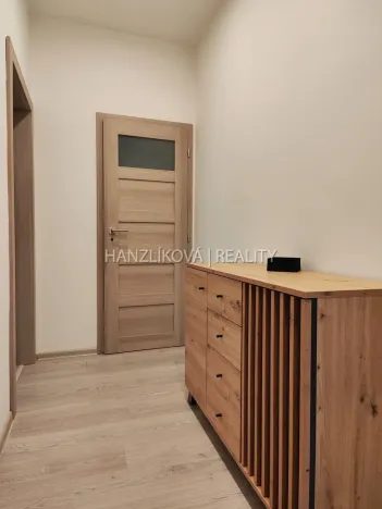 Pronájem bytu 2+1, České Budějovice - České Budějovice 7, Komenského, 75 m2