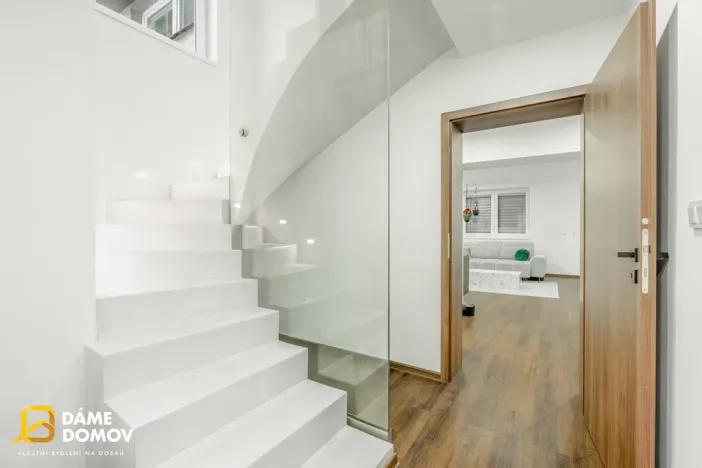 Prodej rodinného domu, Suchov, 308 m2