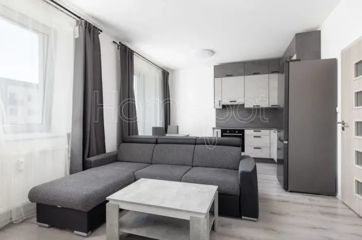 Pronájem bytu 2+kk, Milovice - Mladá, Višňová, 39 m2