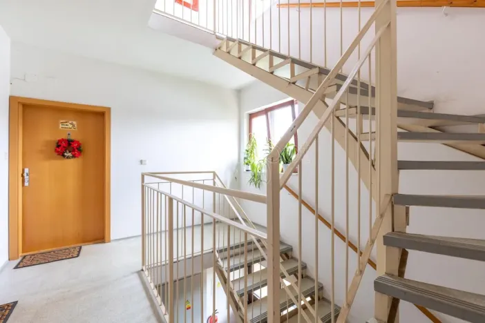 Pronájem bytu 2+kk, Praha - Újezd nad Lesy, Velebného, 57 m2