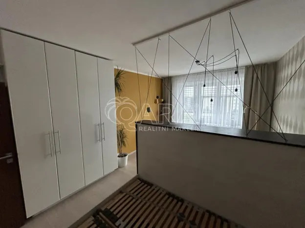 Pronájem bytu 2+1, Praha - Žižkov, Pod lipami, 53 m2