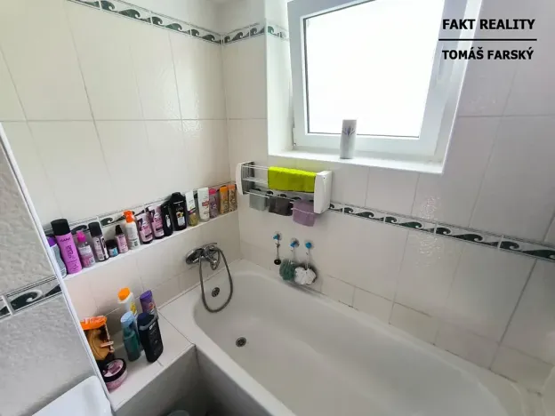 Pronájem bytu 3+1, Děčín, Krásnostudenecká, 65 m2