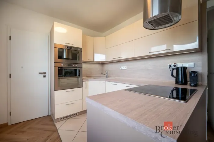 Prodej bytu 3+kk, Šlapanice, Švehlova, 78 m2