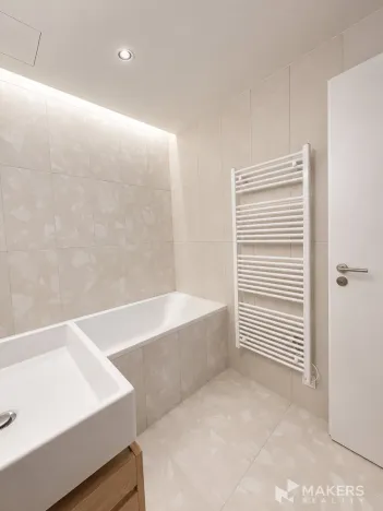 Pronájem bytu 2+kk, Praha - Radlice, U Komína, 52 m2