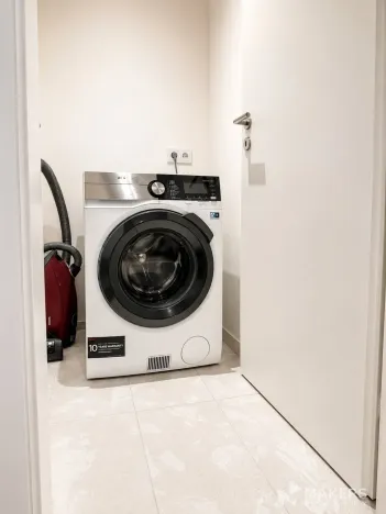 Pronájem bytu 2+kk, Praha - Radlice, U Komína, 52 m2