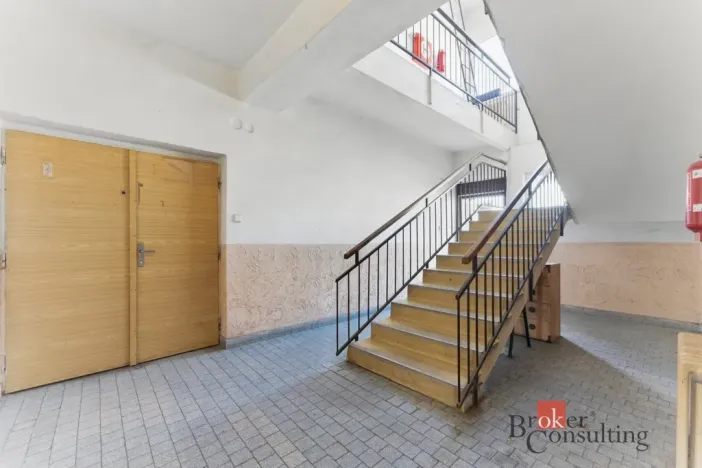 Pronájem výrobních prostor, Hradec Králové - Slezské Předměstí, Výrobní, 1059 m2