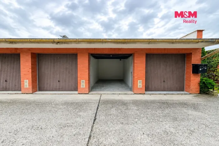 Pronájem garáže, Zlín, Nad Vývozem, 16 m2