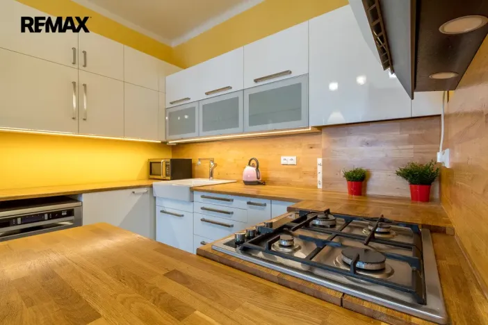 Pronájem bytu 2+kk, Hradec Králové, Škroupova, 56 m2