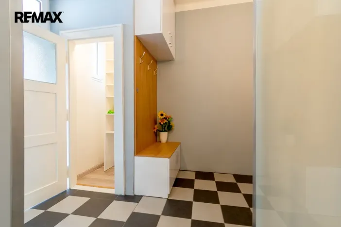 Pronájem bytu 2+kk, Hradec Králové, Škroupova, 56 m2