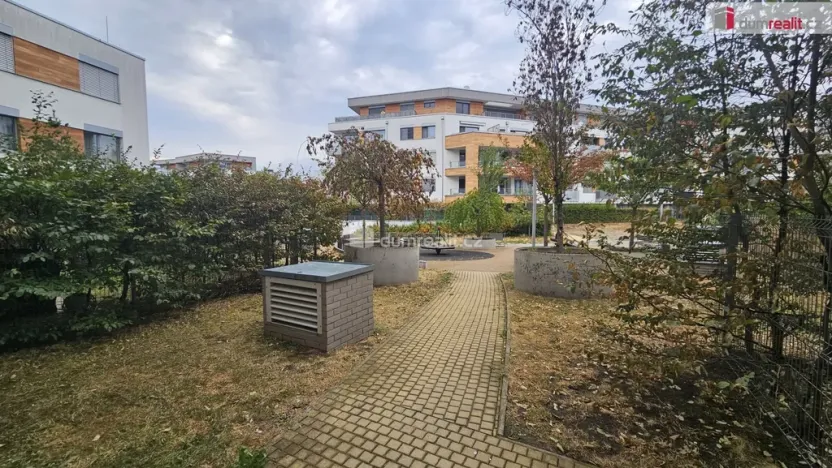 Pronájem bytu 3+kk, Praha - Hloubětín, Slévačská, 78 m2