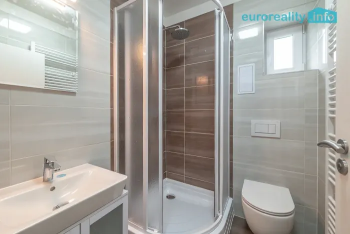 Prodej bytu 2+kk, Tachov, Na Třešňovce, 37 m2