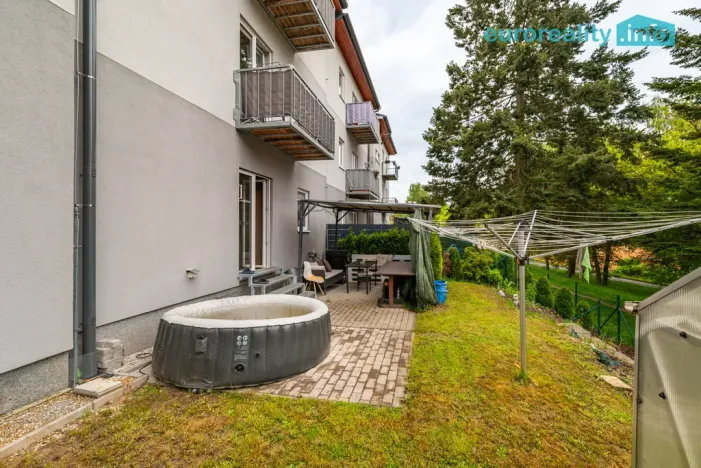 Pronájem bytu 2+kk, Tachov, Na Třešňovce, 37 m2
