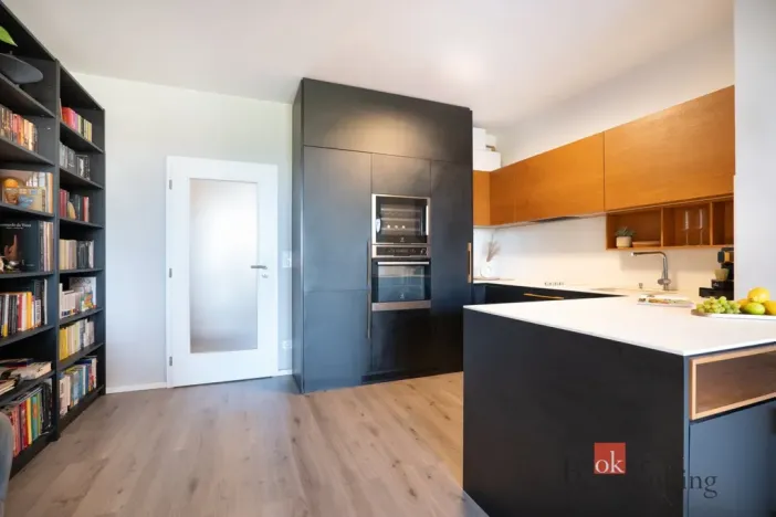 Prodej bytu 2+kk, Praha - Strašnice, Zvěřinova, 66 m2