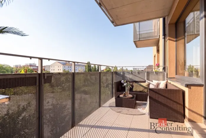 Prodej bytu 2+kk, Praha - Strašnice, Zvěřinova, 66 m2