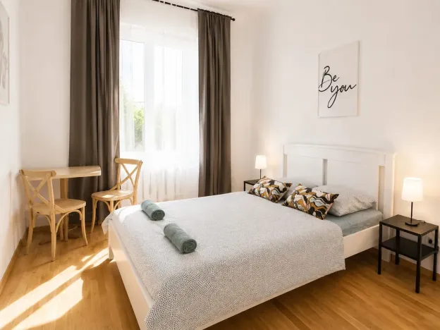 Pronájem ubytování, Praha, Seifertova, 342 m2