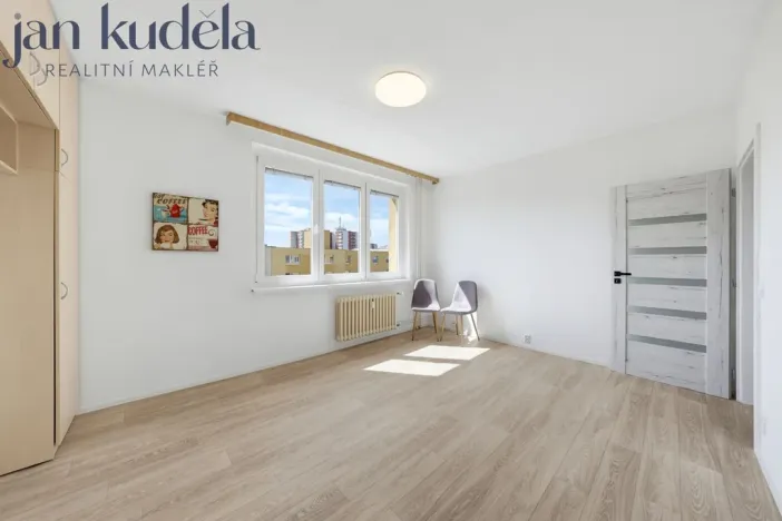 Pronájem bytu 2+kk, Brno, Bzenecká, 39 m2
