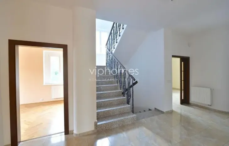 Pronájem vily, Praha - Smíchov, 413 m2