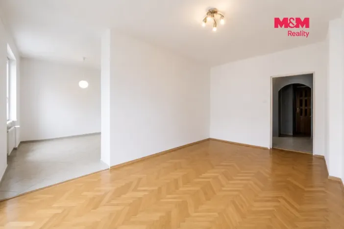 Prodej bytu 3+1, Bukovany, 84 m2