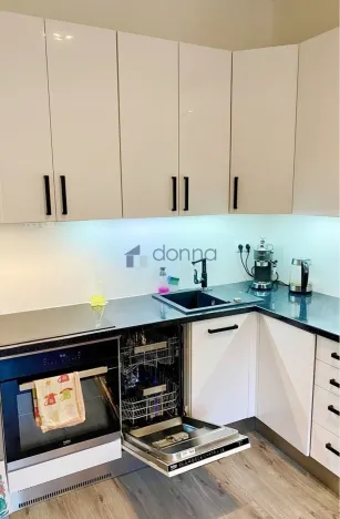 Pronájem bytu 2+kk, Praha, Karlovarská, 42 m2