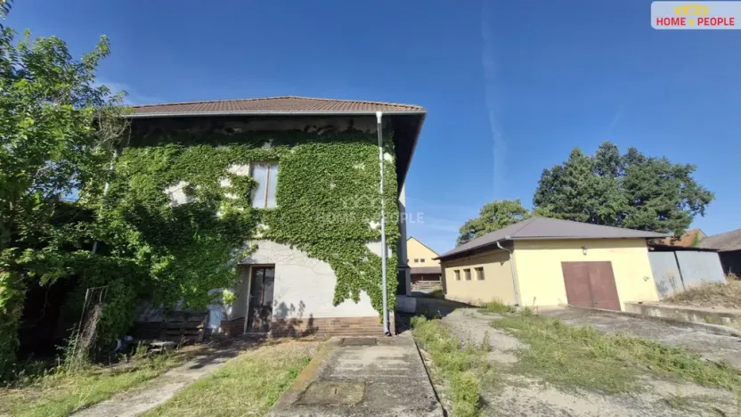 Prodej výrobních prostor, Branišovice, 8554 m2
