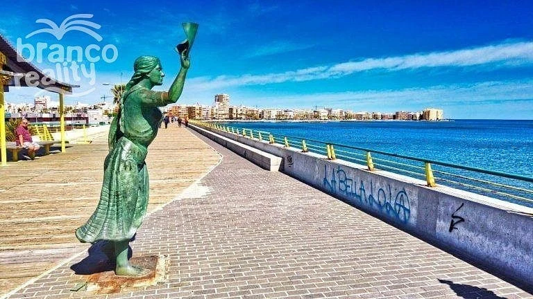 Prodej bytu 3+kk, Torrevieja, Alicante, Španělsko, 64 m2