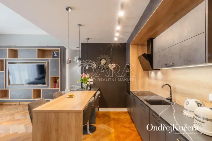 Prodej bytu 2+kk, Praha - Nové Město, Dlážděná, 61 m2