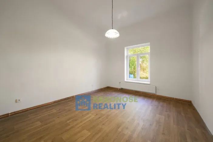 Pronájem bytu 2+1, Stará Paka, Tovární, 60 m2