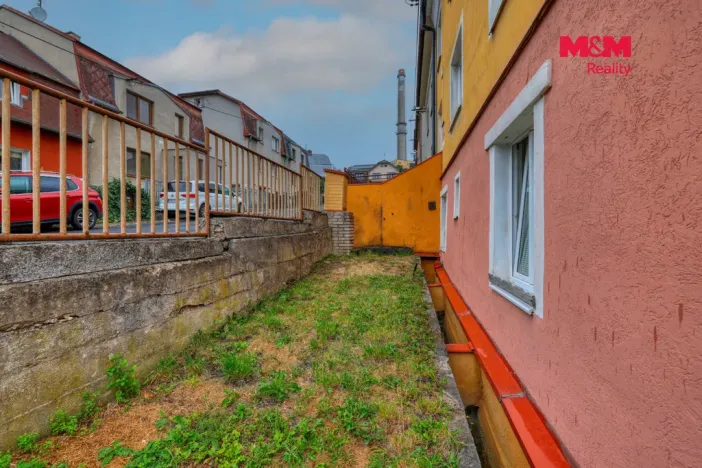 Prodej bytu 2+1, Karlovy Vary - Bohatice, Na Výšině, 45 m2