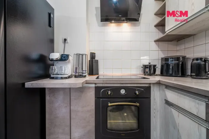 Prodej bytu 1+kk, Hradec Králové, Škroupova, 34 m2