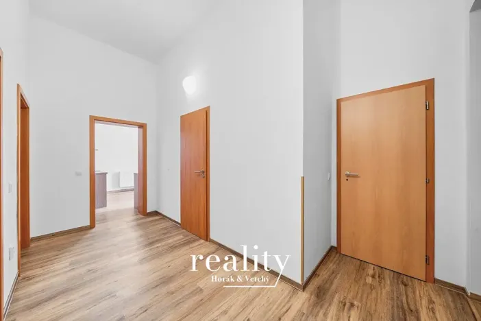 Pronájem bytu 2+1, Jihlava, Na Bělidle, 76 m2