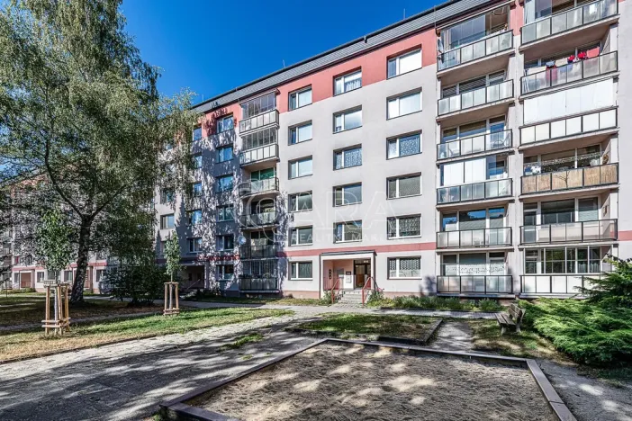 Pronájem bytu 2+1, Liberec - Liberec III-Jeřáb, Vaňurova, 62 m2