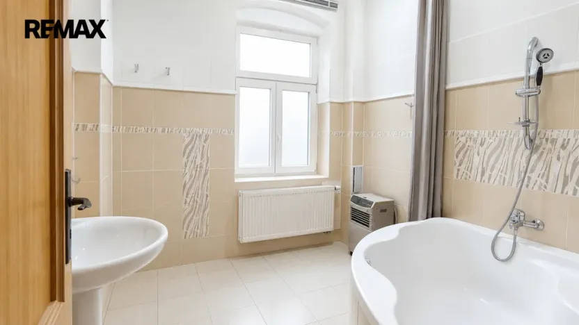 Pronájem bytu 3+1, Karlovy Vary, Lázeňská, 76 m2