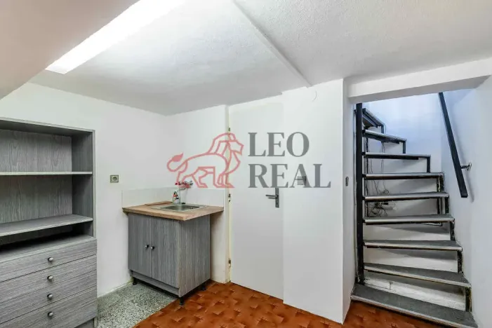 Pronájem kanceláře, Praha - Strašnice, Kounická, 34 m2
