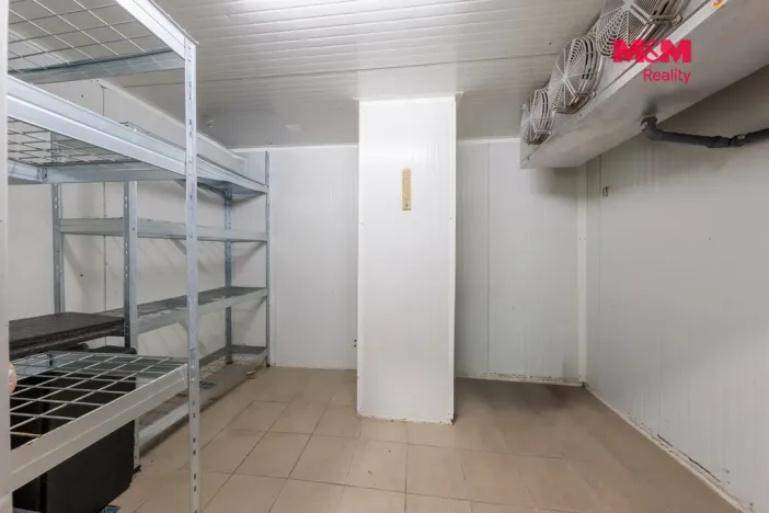 Prodej rodinného domu, Bečov nad Teplou, nám. 5. května, 351 m2