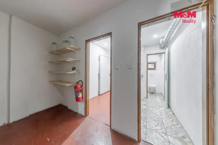 Prodej rodinného domu, Bečov nad Teplou, nám. 5. května, 351 m2