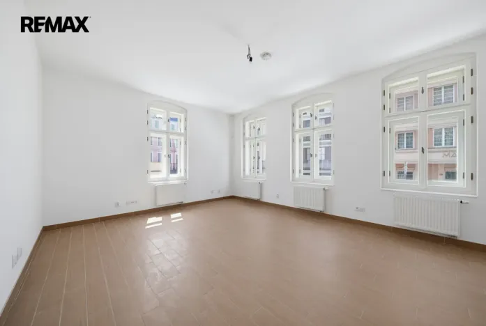 Prodej ubytování, Karlovy Vary, Zámecký vrch, 350 m2