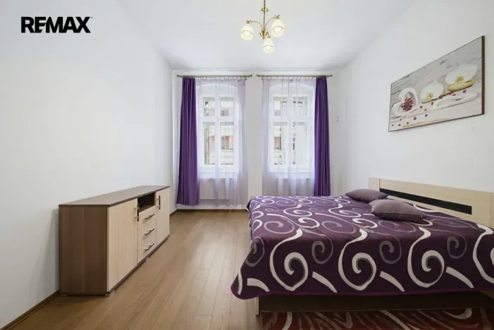 Prodej ubytování, Karlovy Vary, Zámecký vrch, 350 m2