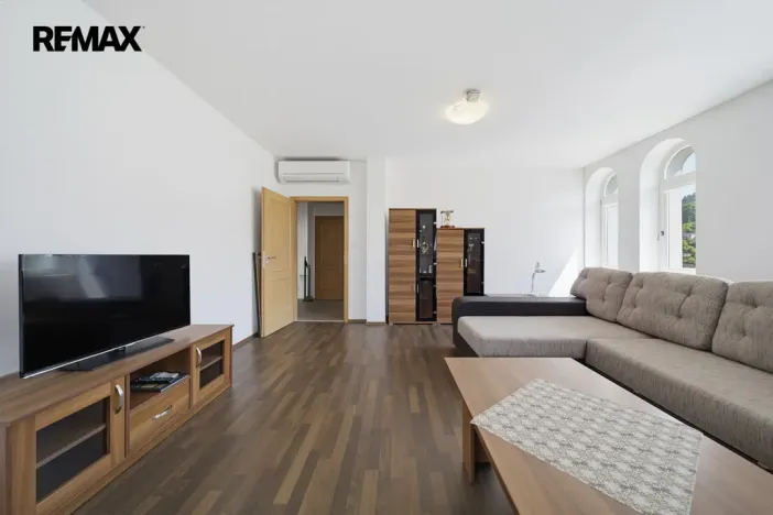 Prodej ubytování, Karlovy Vary, Zámecký vrch, 350 m2