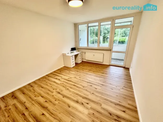 Pronájem bytu 2+1, Karlovy Vary, Lidická, 58 m2
