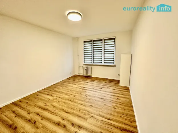 Pronájem bytu 2+1, Karlovy Vary, Lidická, 58 m2