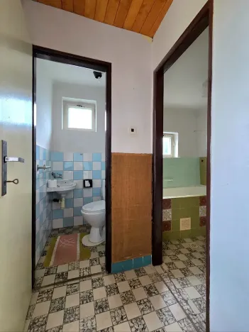 Prodej rodinného domu, Holasice, 182 m2