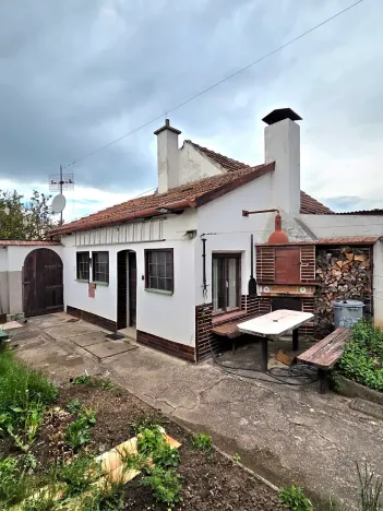 Prodej rodinného domu, Holasice, 182 m2